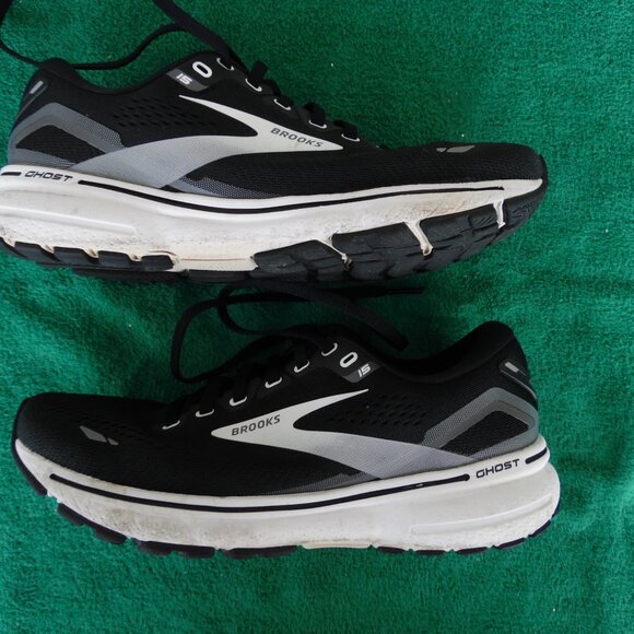 Brooks Shoes - BROOKS GHOST 15 WOMENS SIZE 8 SHOES medium (B)